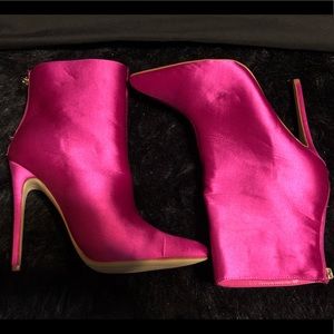 Magenta ankle boots